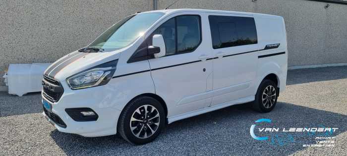Photo du véhicule FORD TRANSIT CUSTO *SPORT* dble cab 5pl. 26000€ HTVA 