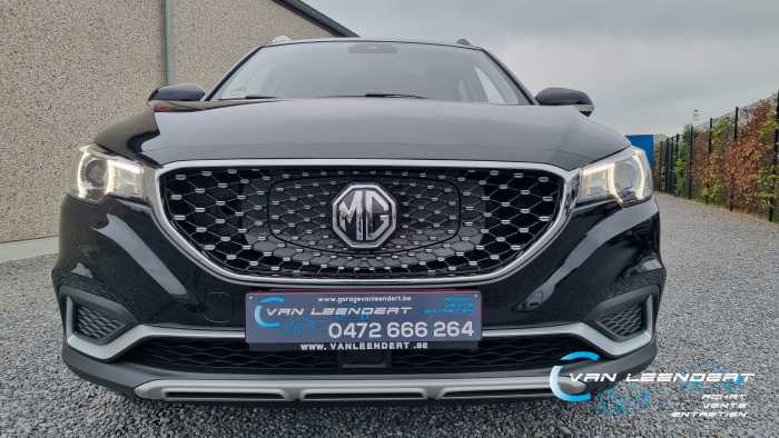 MG ZS EV 44.5 kWh EV Luxury 