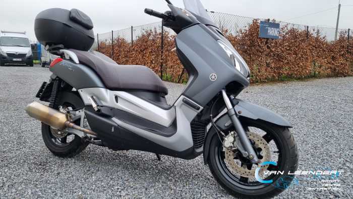 Yamaha XMAX 250 