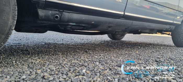 Mercedes W123 230E 136cv tOIT OUVRANT , DIRECTION ASSISTEE 