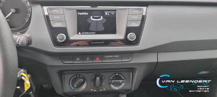 SKODA FABIA 1.0i Ambition,J/A,A/C,PDC 56.000km !!GARANTIE!! 