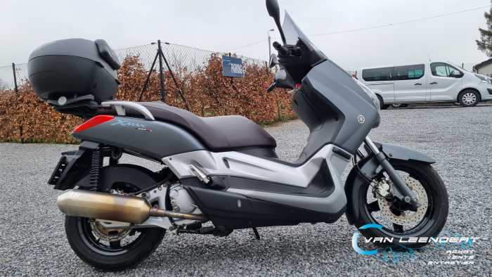 Yamaha XMAX 250 