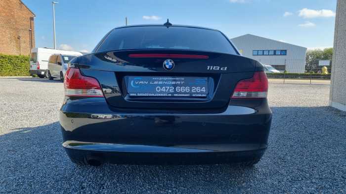 BMW 118d coupé D bte auto GPS,PDC,1er prop. !!GA 
