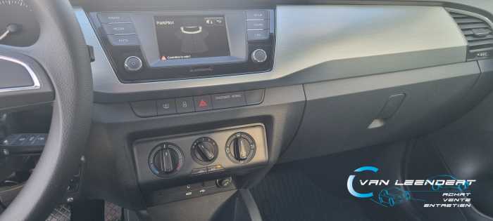 SKODA Fabia 1.0i Ambition, 71485 km 