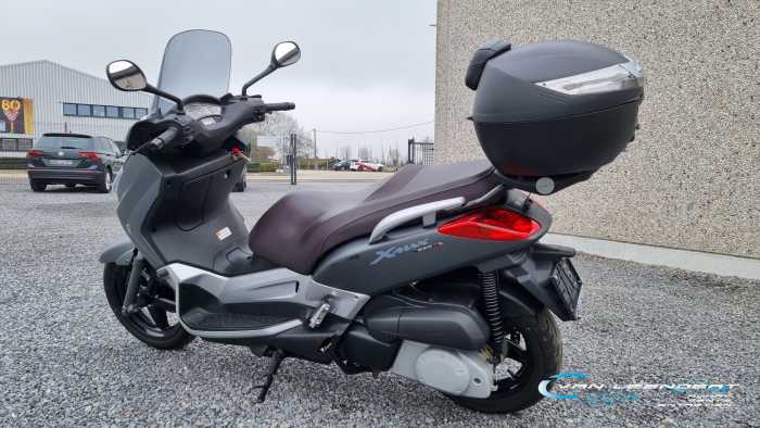 Yamaha XMAX 250 