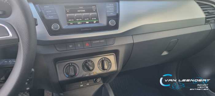 SKODA Fabia 1.0i Ambition, 71485 km 