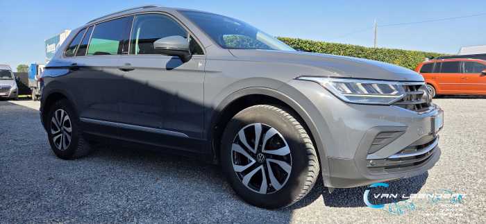 Volkswagen Tiguan 2WD  "ACTIVE" 