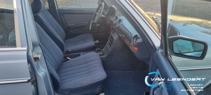 Mercedes W123 230E 136cv tOIT OUVRANT , DIRECTION ASSISTEE 