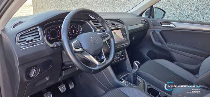 Volkswagen Tiguan 2WD  "ACTIVE" 