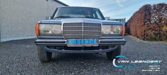 Mercedes W123 230E 136cv tOIT OUVRANT , DIRECTION ASSISTEE 