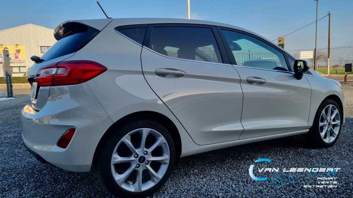 VENDU Ford fiesta ecobbost  "TITANIUM" 