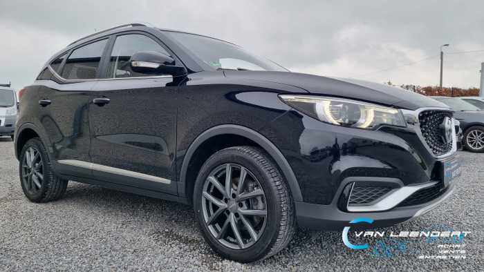 MG ZS EV 44.5 kWh EV Luxury 