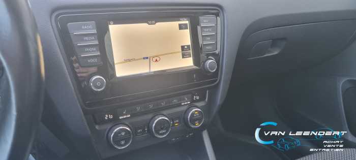 SKODA OCTAVIA SW 1.6 CR TDi Ambition, GPS,PDC,A/C,JA !GARANTIE! 