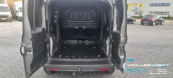 Fiat Doblo 3pl. utilitaire 66000km !! VENDU !! 
