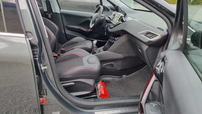 Peugeot 208 1.2 GT Line ,CLIM,TO,38.000km !! GARANTIE!! 