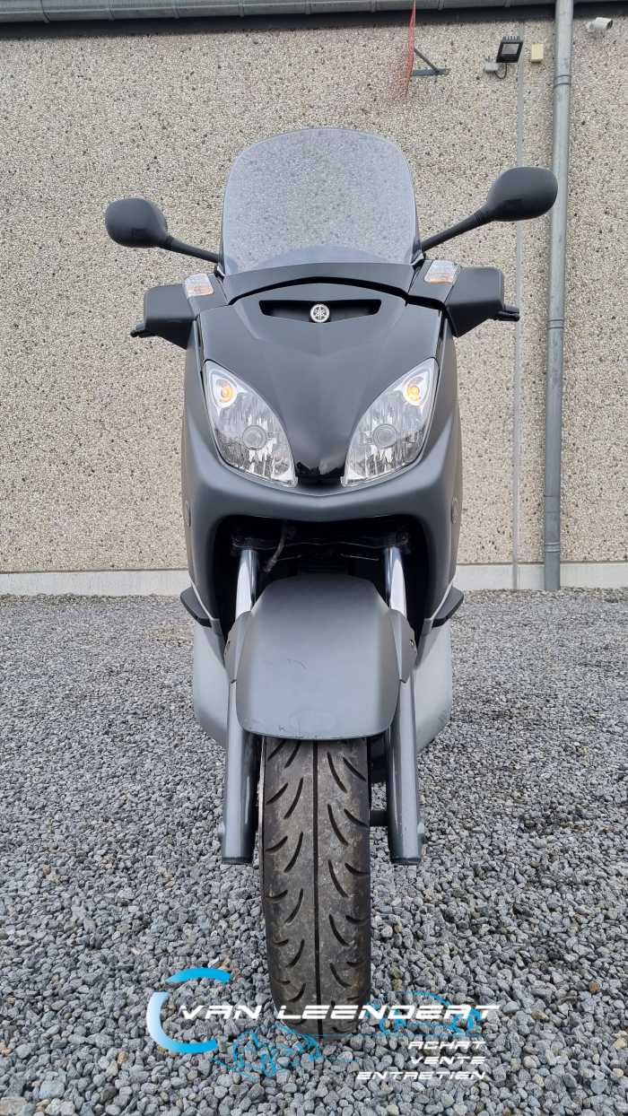 Yamaha XMAX 250 